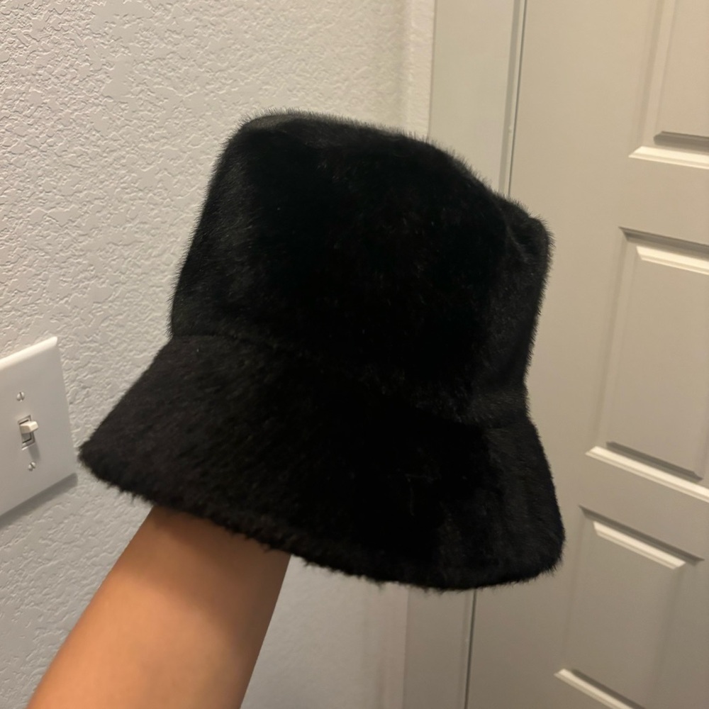 Apparis Bucket hat